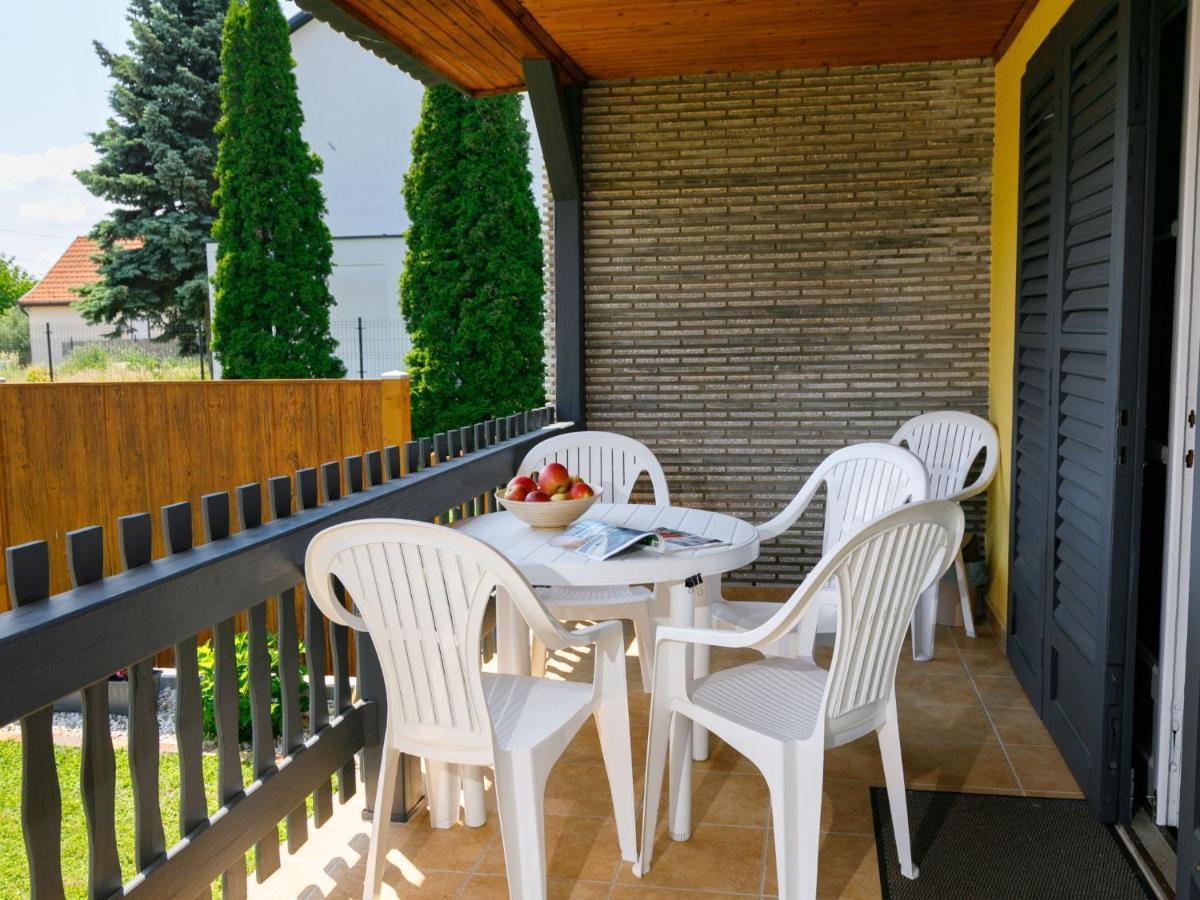 Holiday Home Hibiscus By Interhome Balatonkeresztúr Exteriör bild